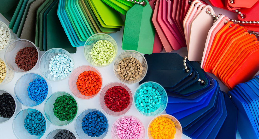 Multiple small plastic parts from an injection molding process